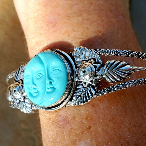 New Carved Double Moon Face 925 Silver Bracelet. - Picture 8 of 12